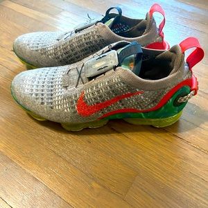 Women’s Nike Vapor Max Flyknit Sneaker nwob